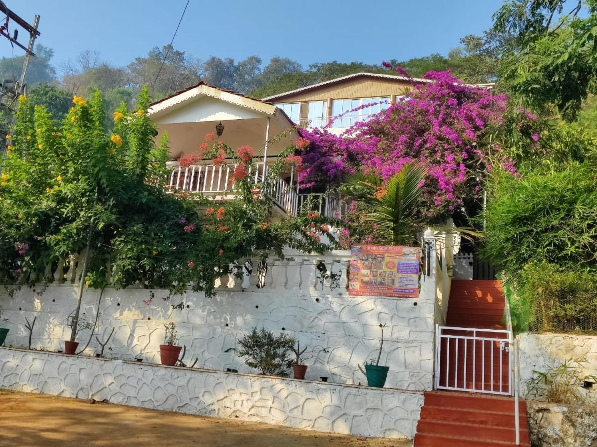 Whitehouse Homestay By Oxystays Hospitality Alībāg Dış mekan fotoğraf