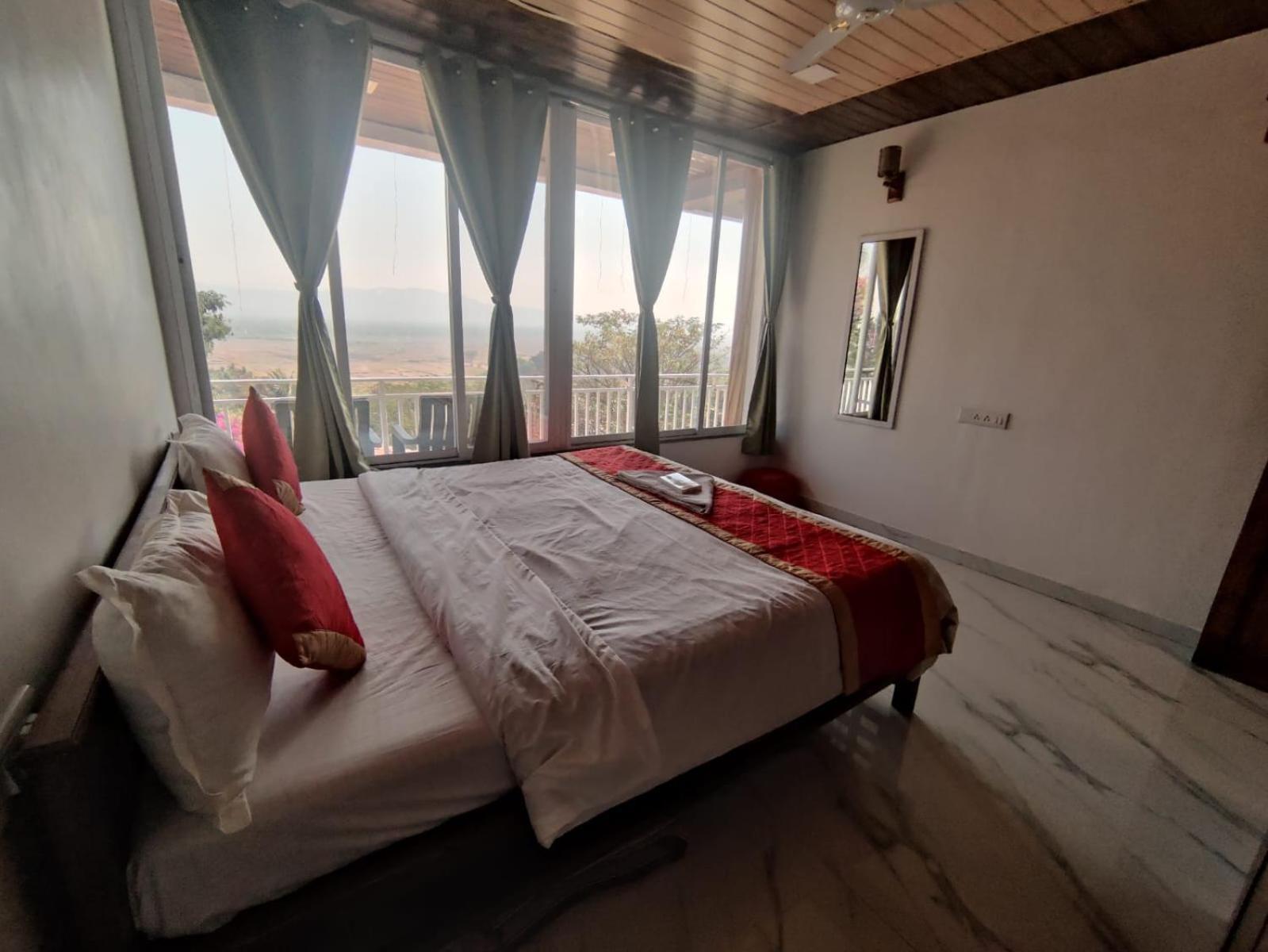 Whitehouse Homestay By Oxystays Hospitality Alībāg Dış mekan fotoğraf