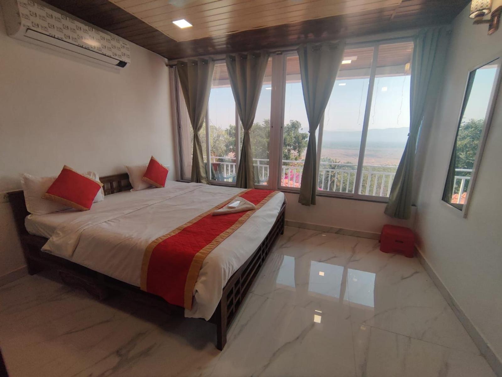 Whitehouse Homestay By Oxystays Hospitality Alībāg Dış mekan fotoğraf